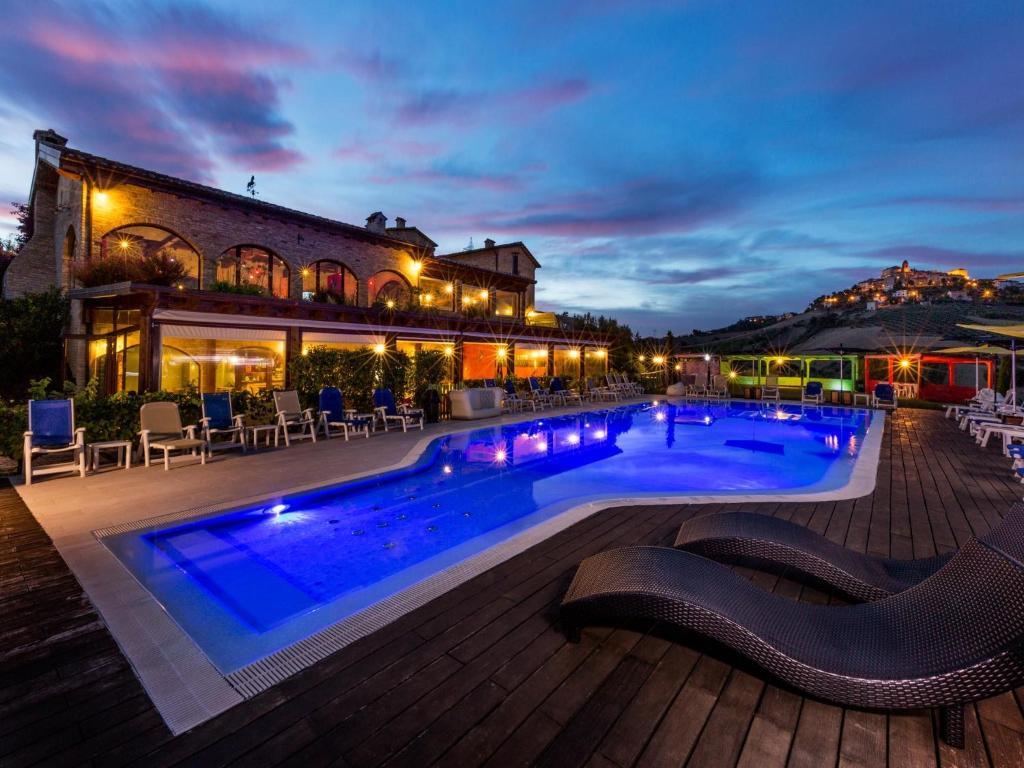 Agriturismo Il Sapore Della Luna Монтепрандоне Экстерьер фото