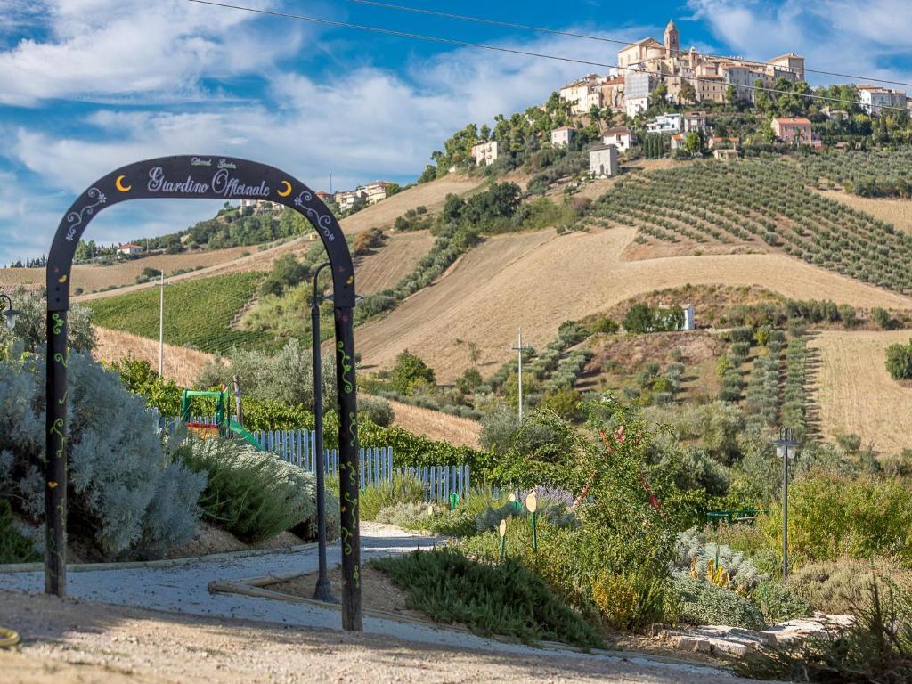 Agriturismo Il Sapore Della Luna Монтепрандоне Экстерьер фото