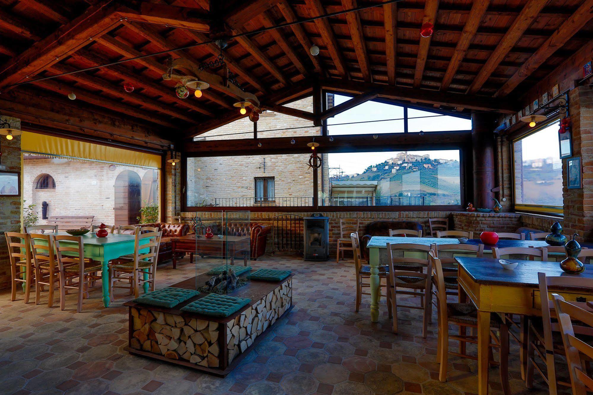 Agriturismo Il Sapore Della Luna Монтепрандоне Экстерьер фото